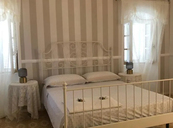 Nyaraló Casa Relax, Un Uliveto Sul Mare.